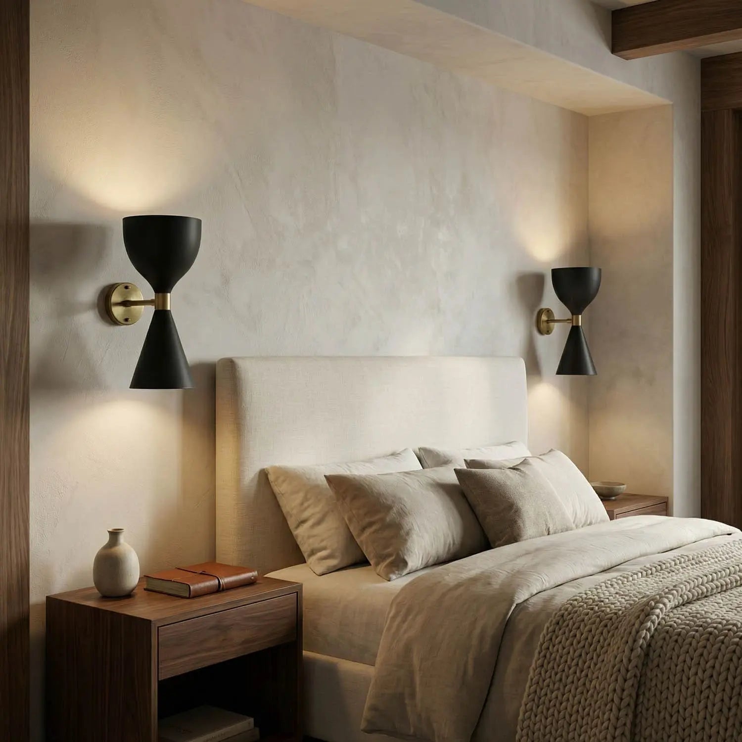 Noir Aegeon Sconce, Black Steel