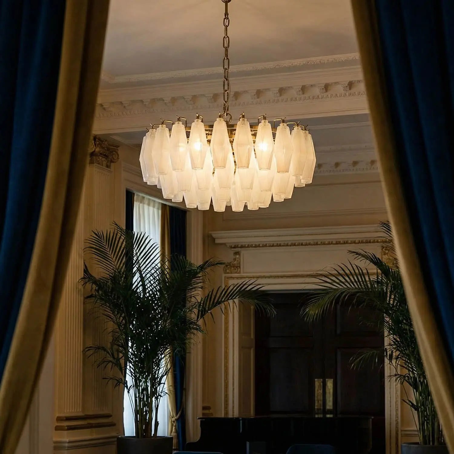 Noir Ludmilla Chandelier, Small