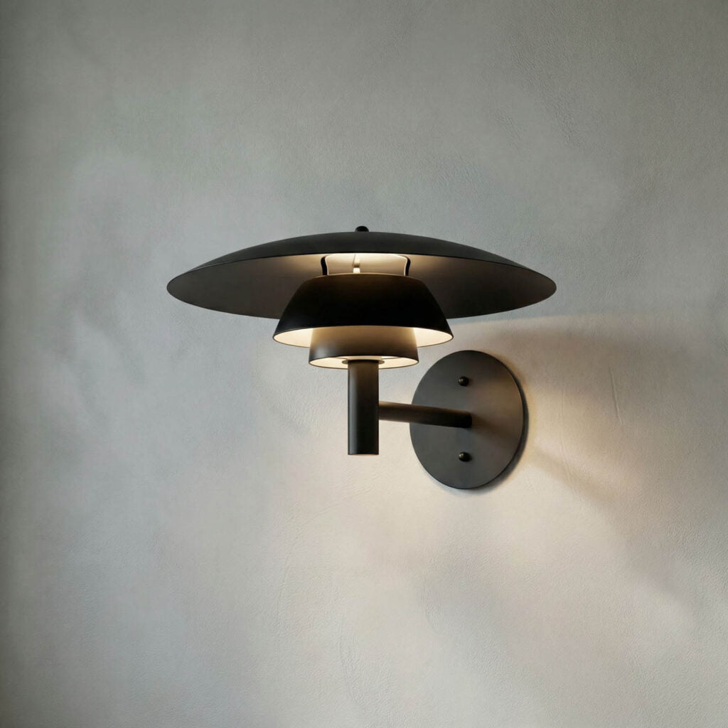Noir Caprese Sconce
