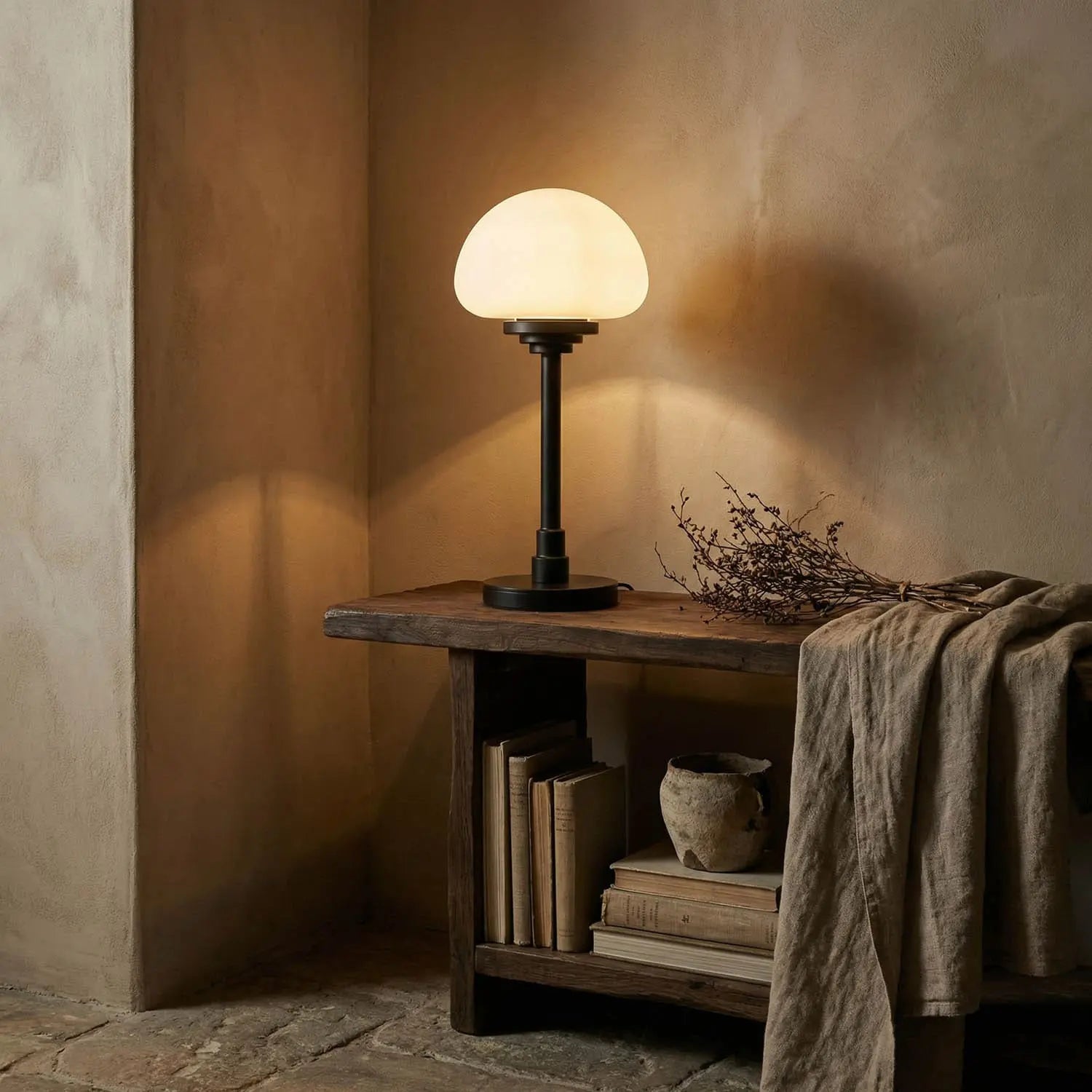 Noir Charlotte Lamp