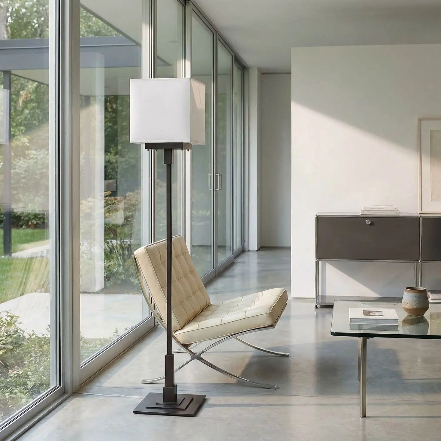 Noir Barzini Floor Lamp