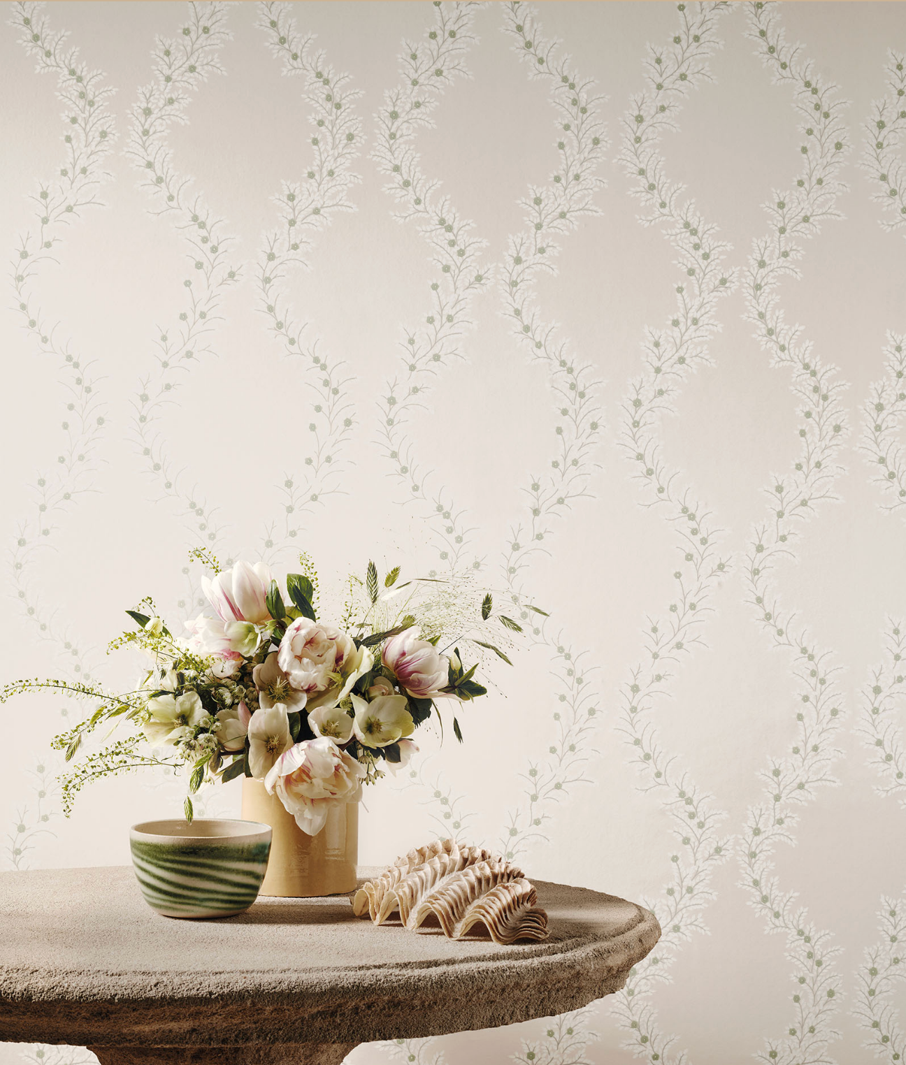 Colefax and Fowler Liliana Wallpaper