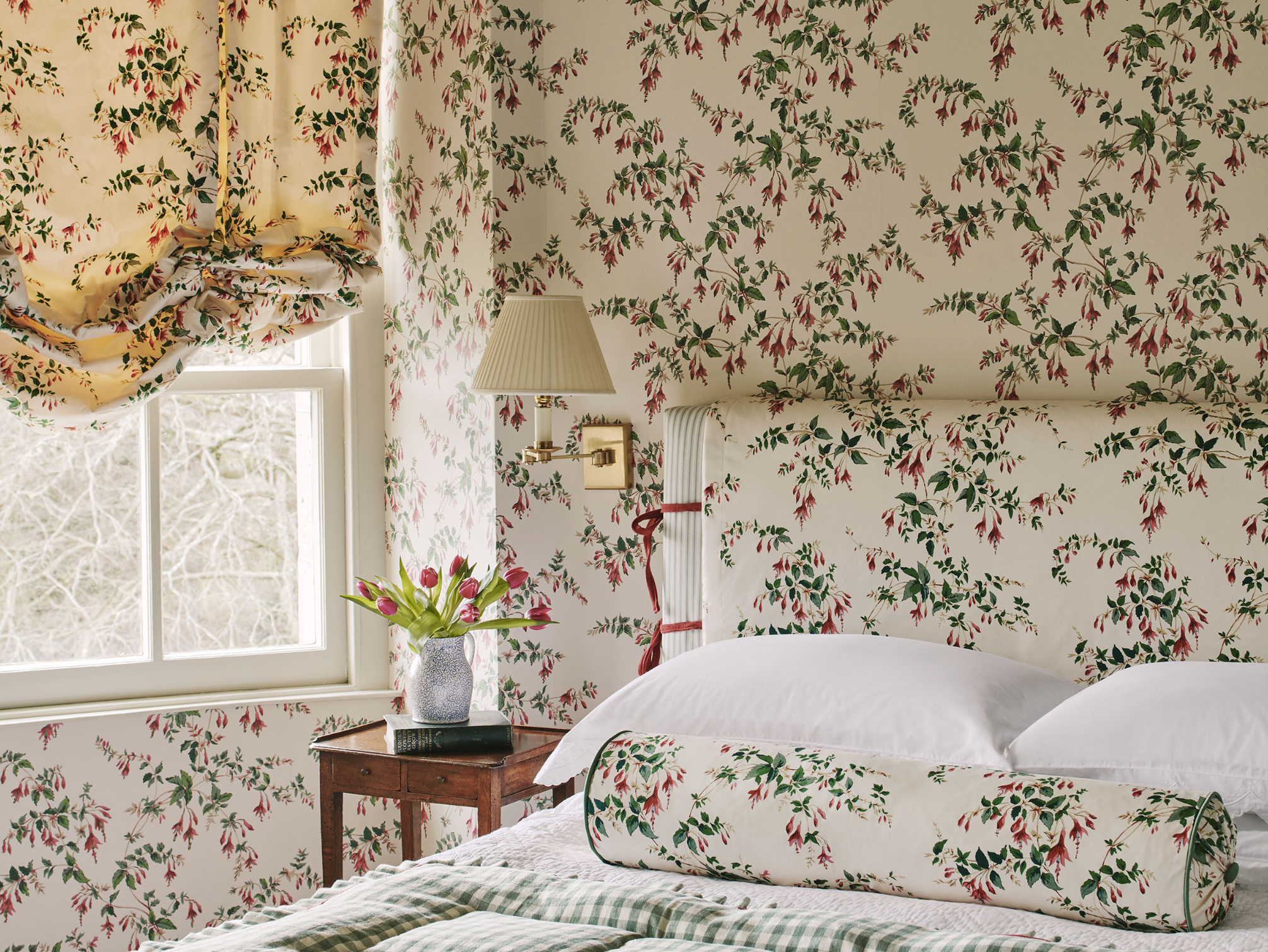 Colefax and Fowler Fuchsia Fabric