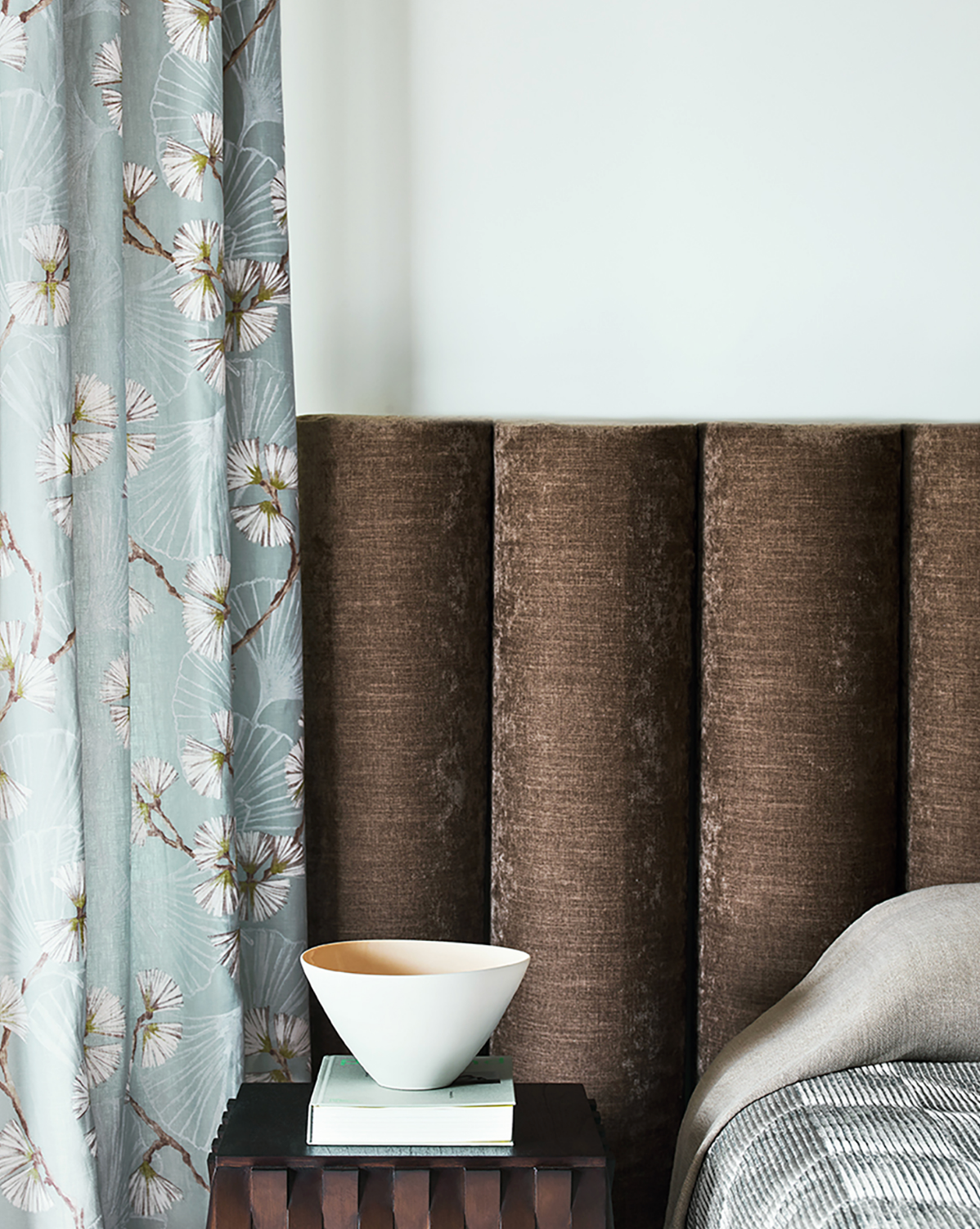 Colefax and Fowler Snow Flower Fabric