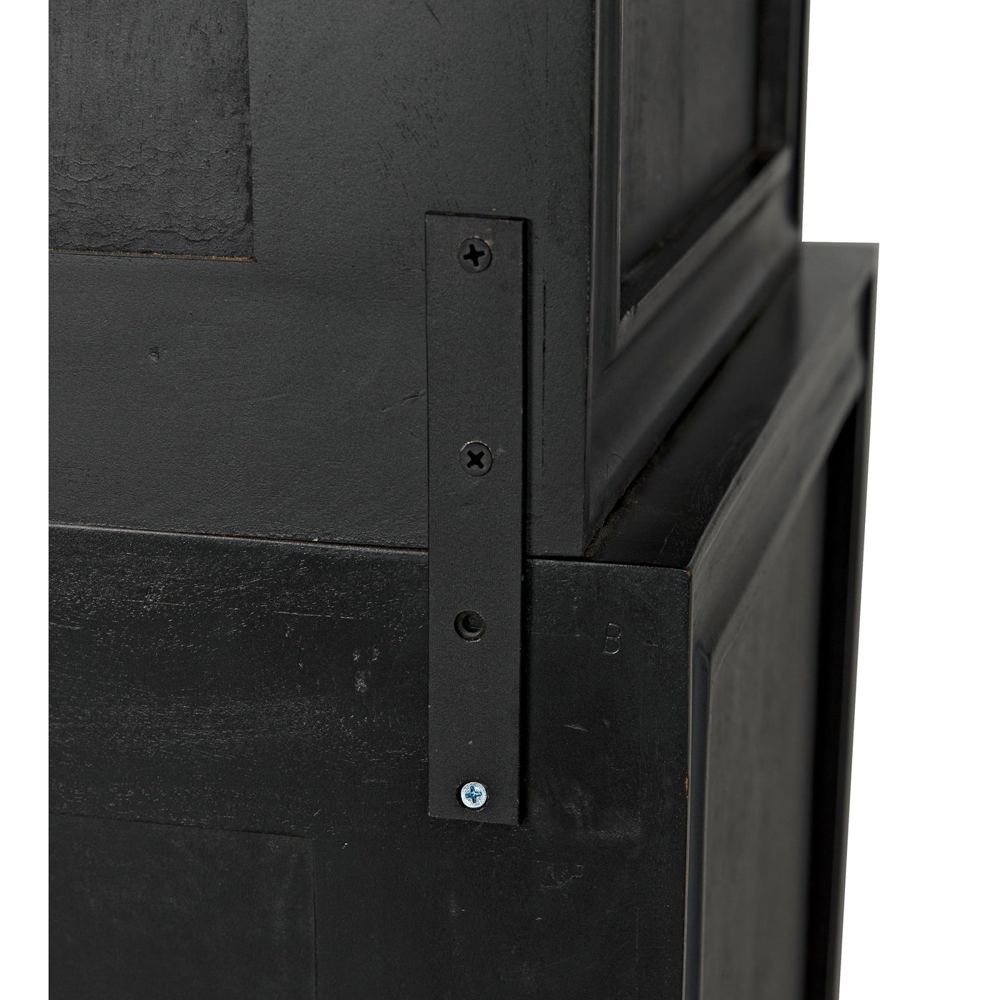 Noir Colonial Hutch