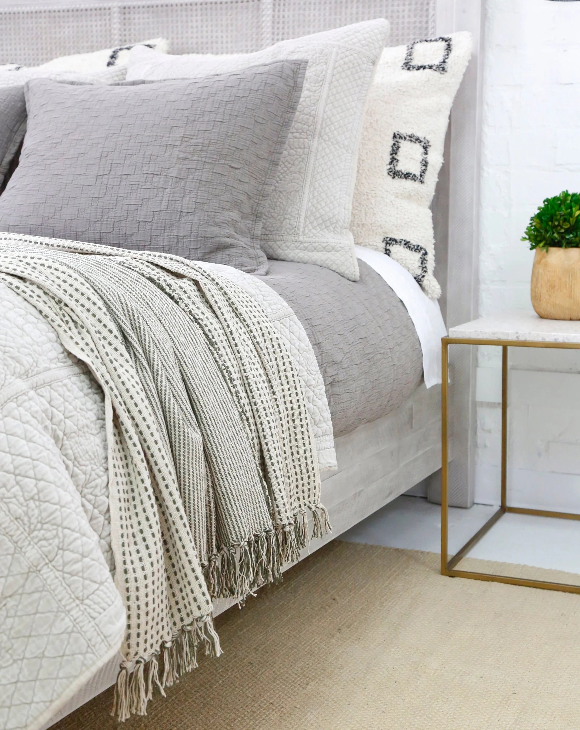 Pom Pom At Home Jagger Oversized Throw