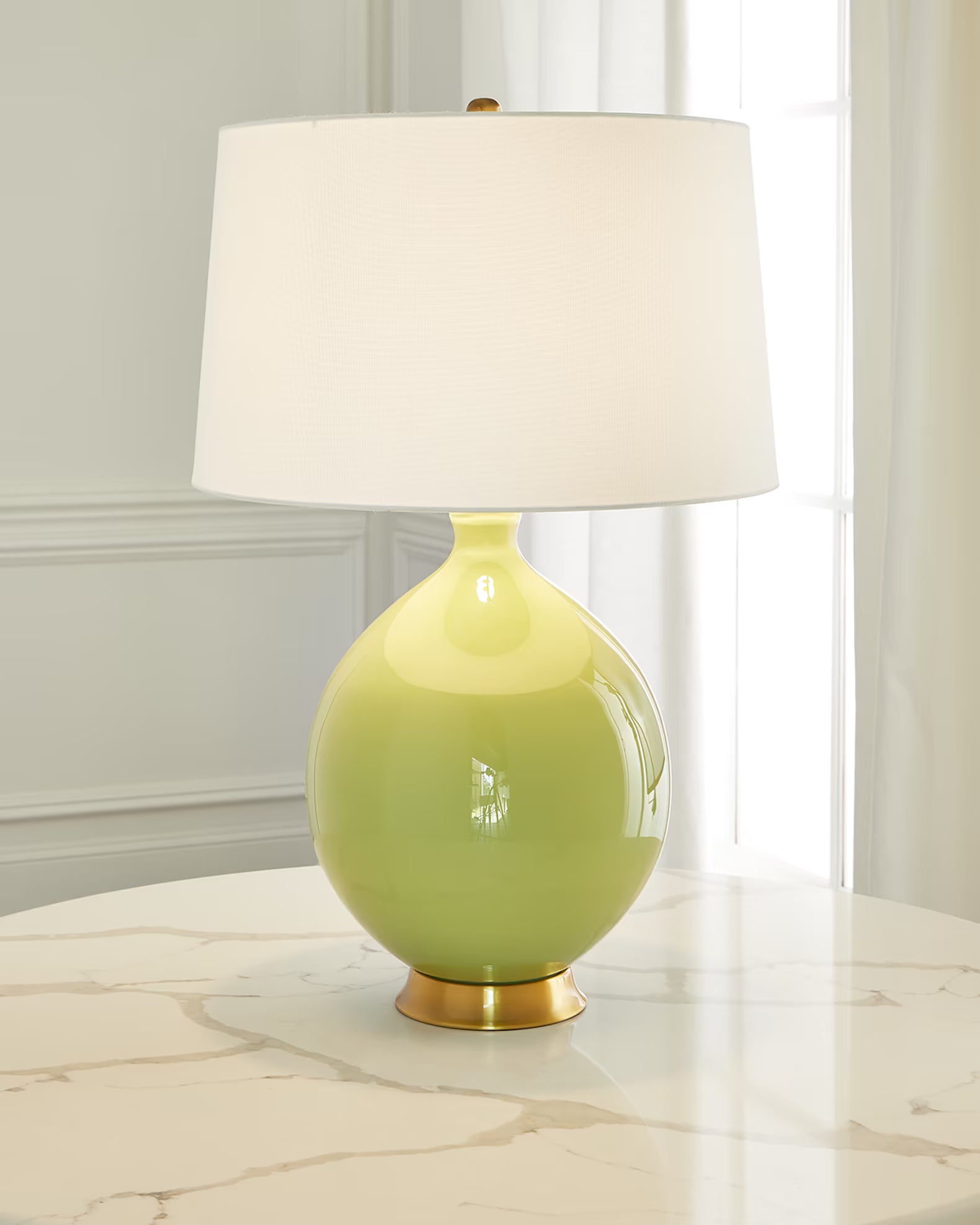 Old World Design Weston Round Glass Lamp