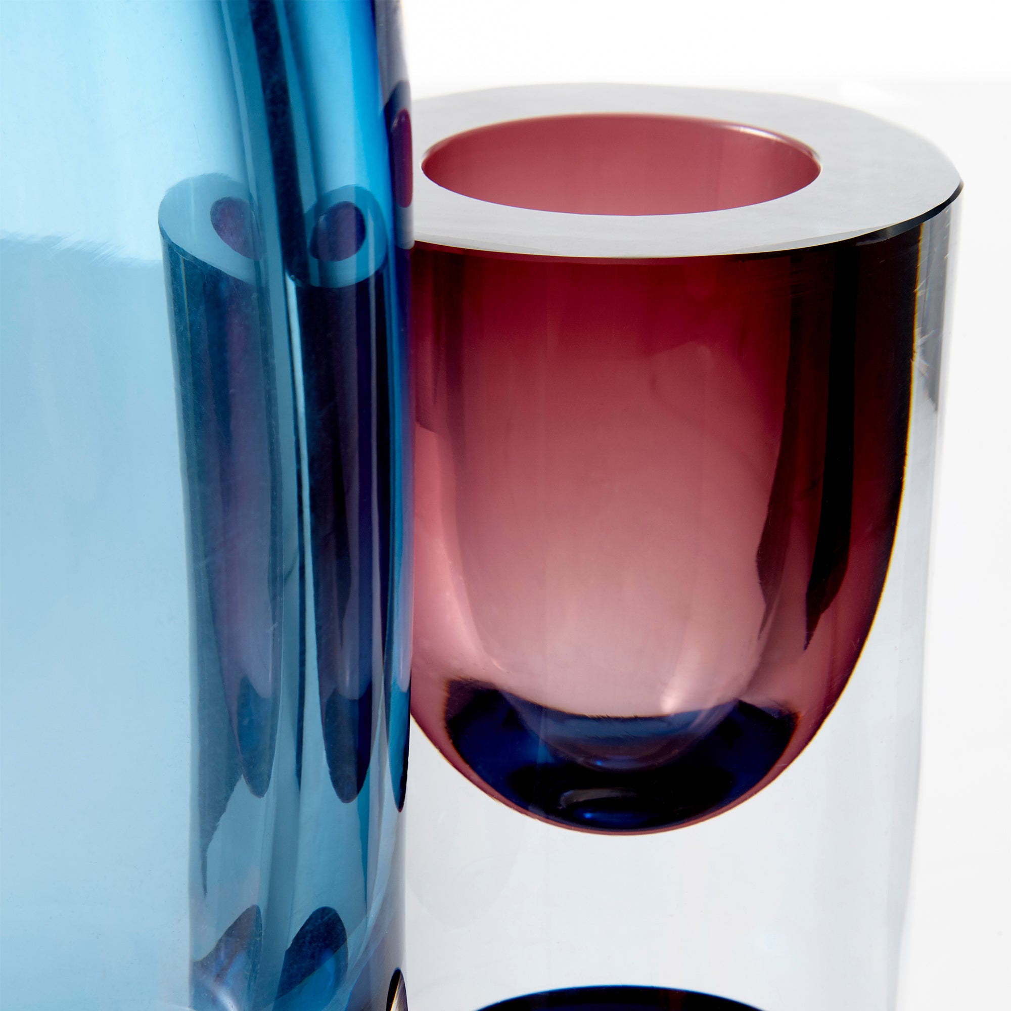 Small Majeure Vase By Cyan Design