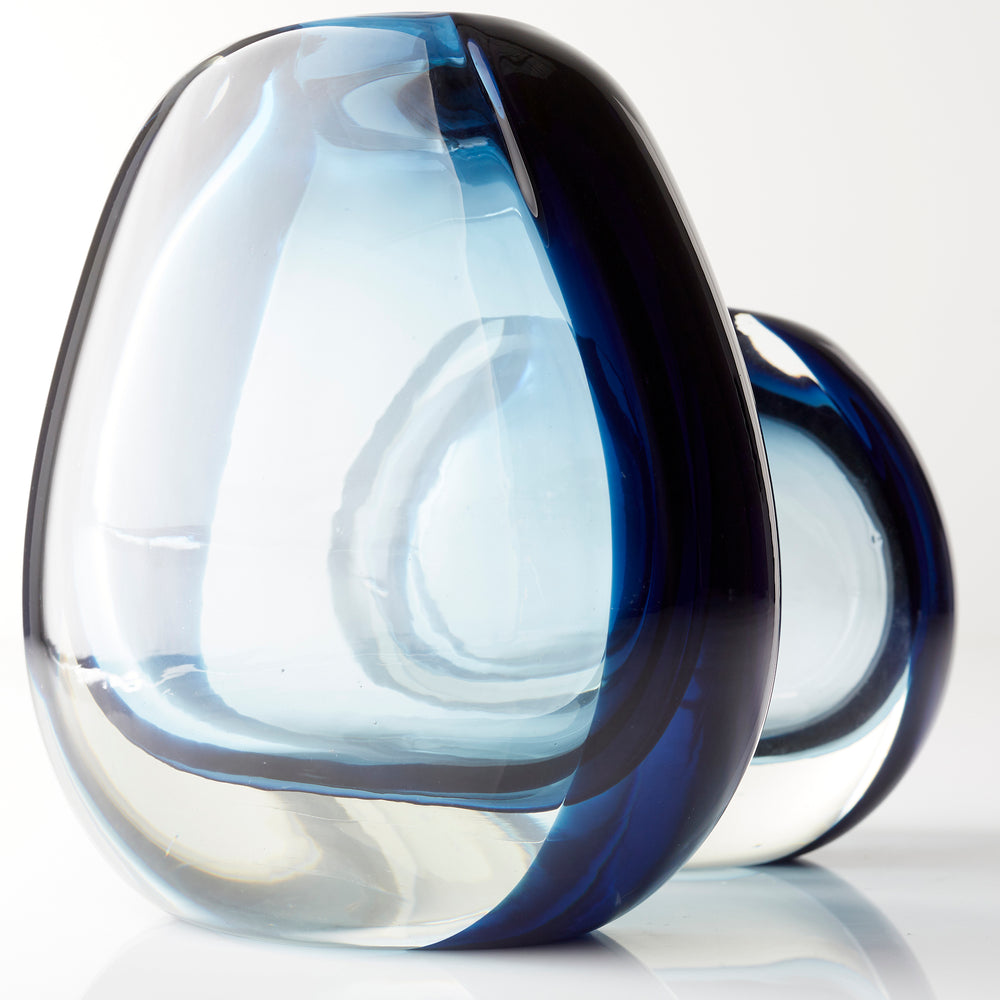 Jacinta Vase By Cyan Design