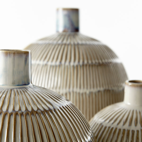 Saxon Vase By Cyan Design