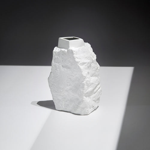 Piedra Vase By Cyan Design