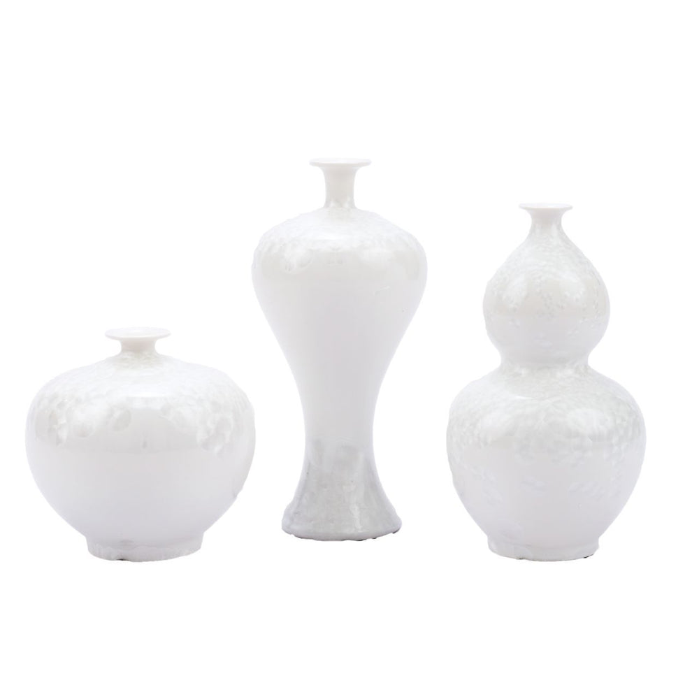 Chinoiserie White Crystal Shell Vases Set Of 3 By Legends Of Asia