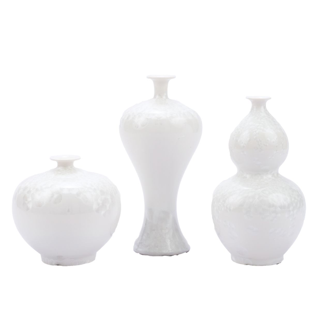 Chinoiserie White Crystal Shell Vases Set Of 3 By Legends Of Asia