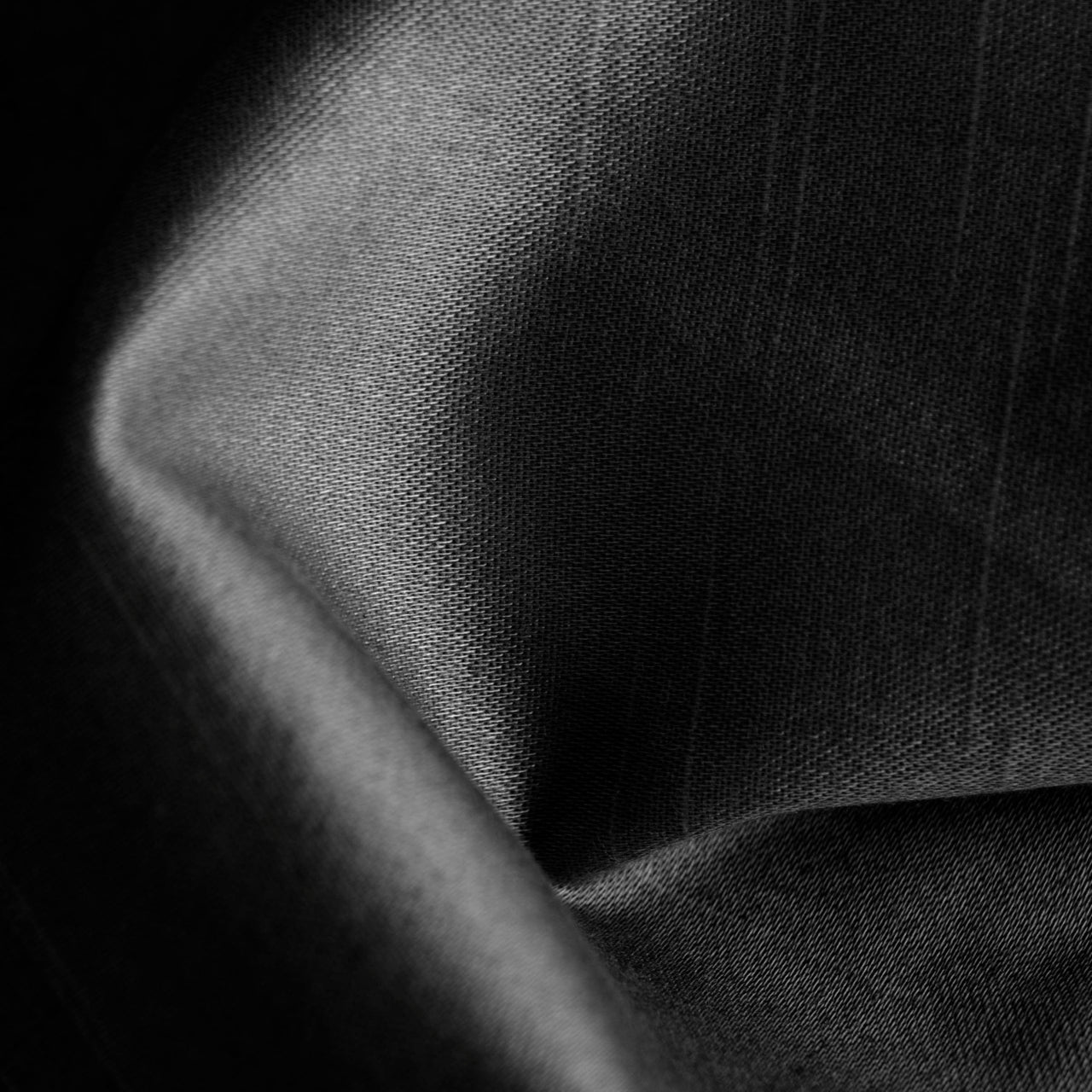 Cloth & Company Isabella Platform Bed