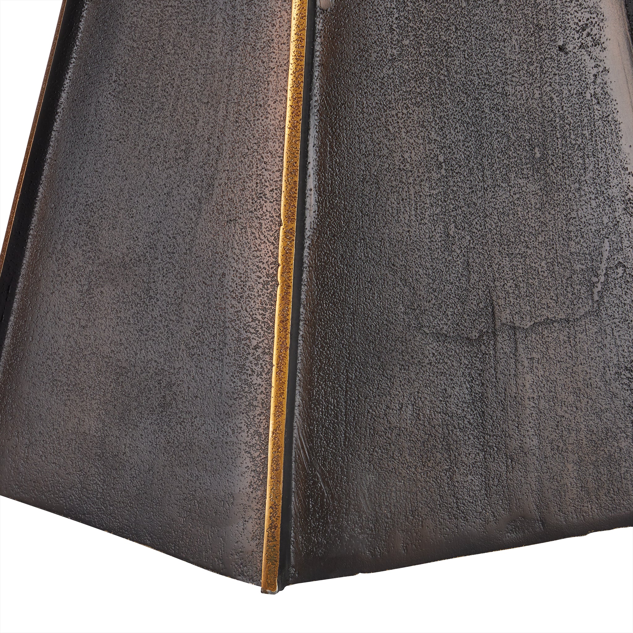 Currey & Company 20.25" Merola Accent Table