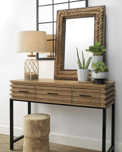 Hugo Table Lamp Lifestyle by JY