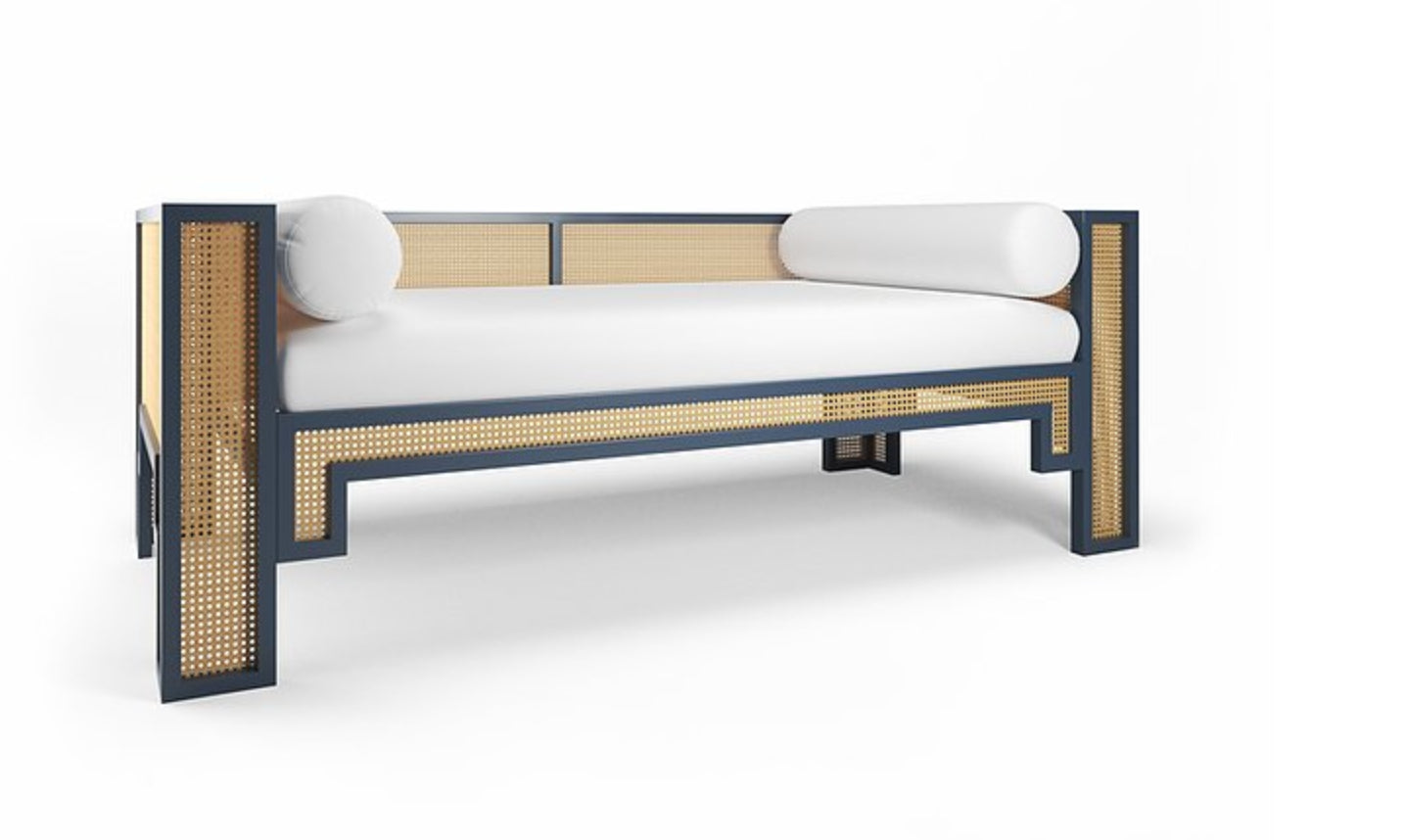 Maggie Cruz Alexandra Daybed