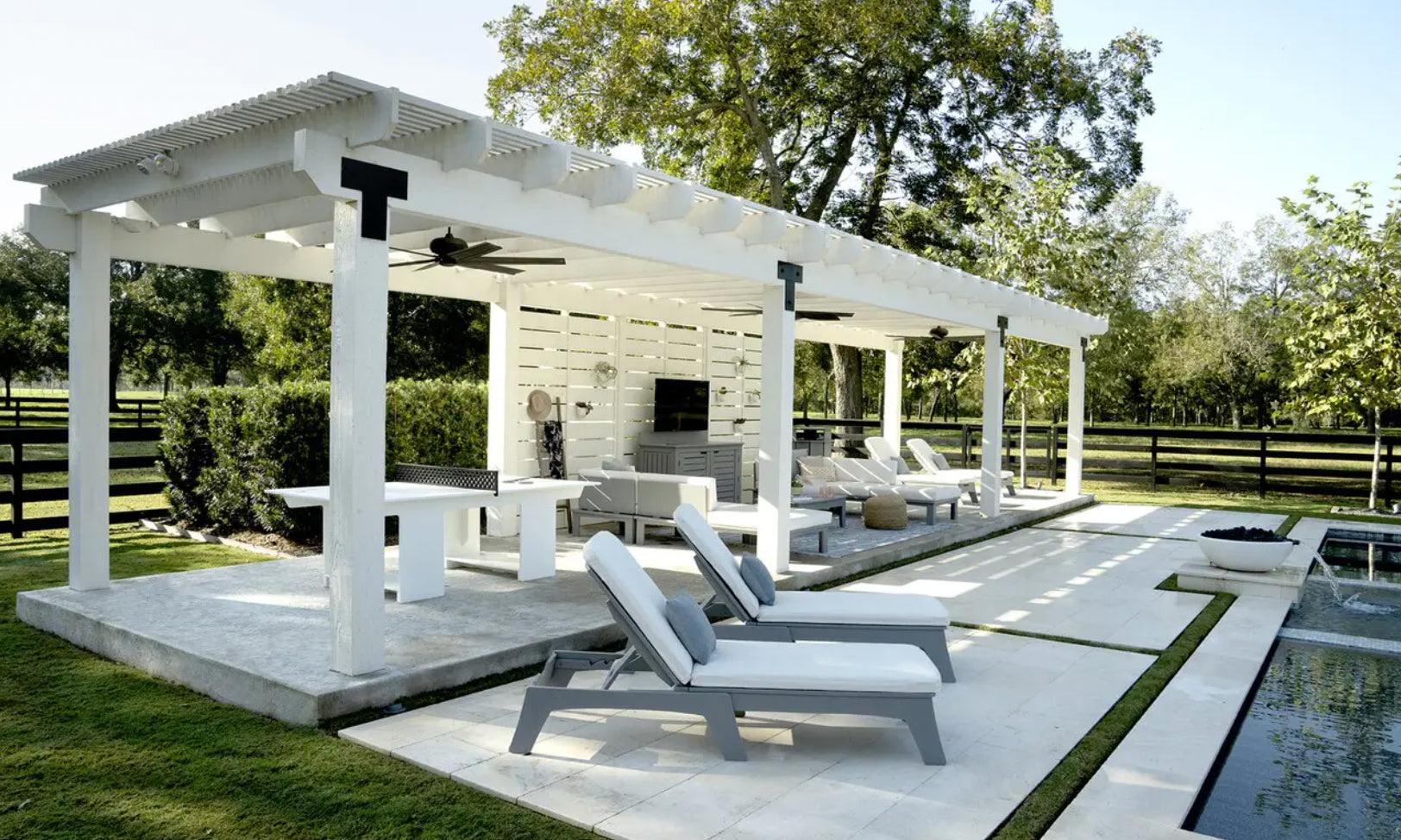 Ledge Lounger Ping Pong Table