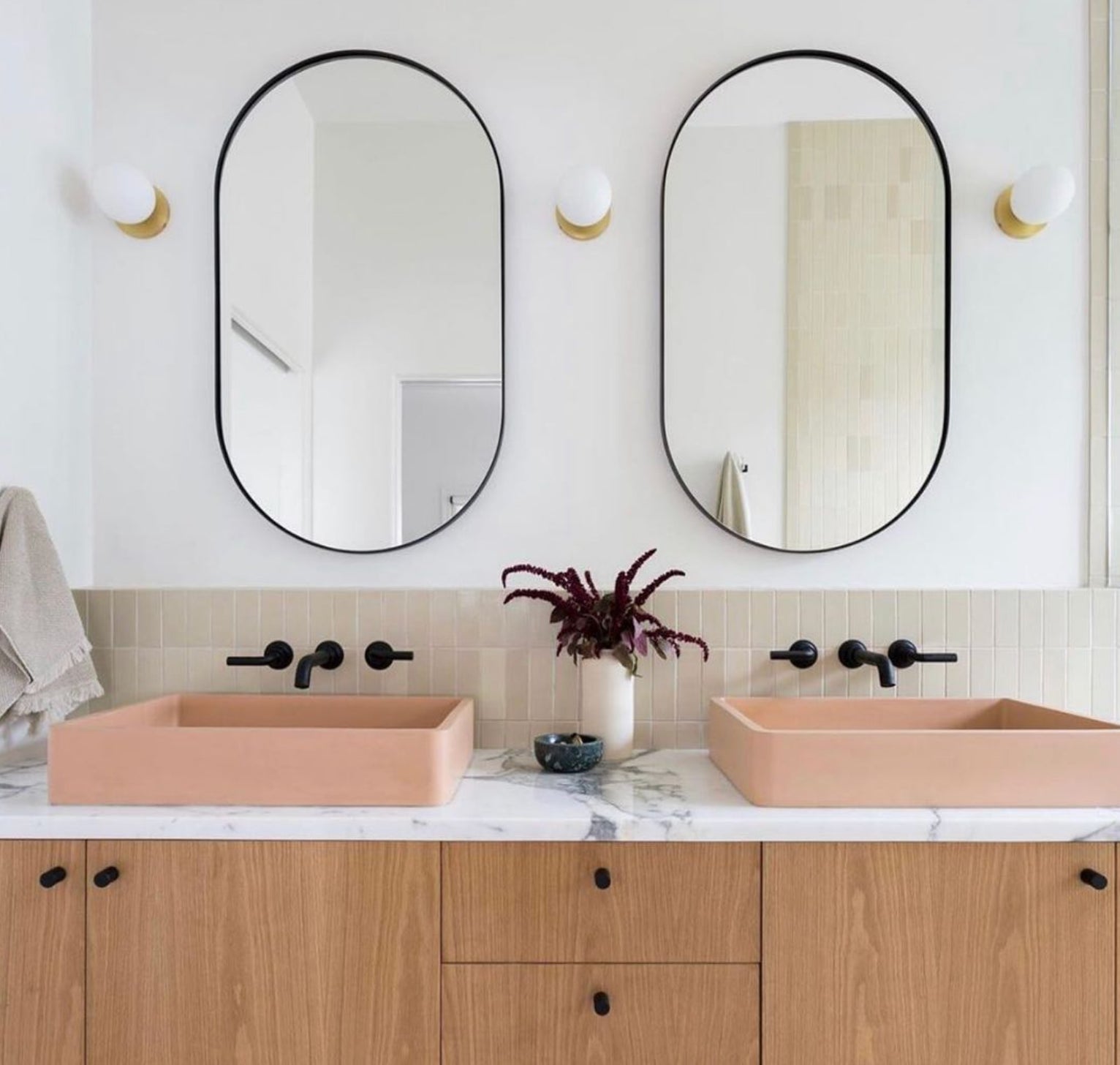 Mirror Home Oval Mirror, 24" x 42"