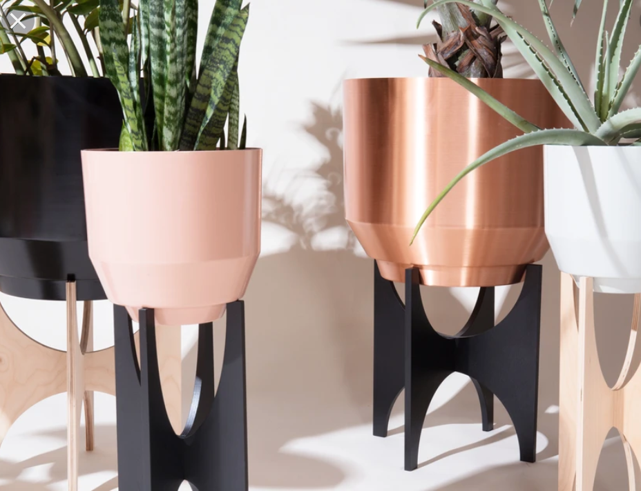 copper plant pot stand Yield Design 8" Copper Spun Planter