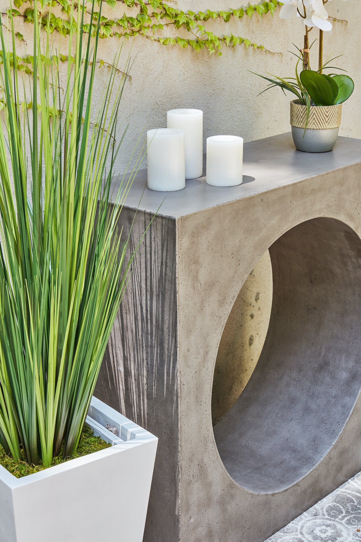 Avva Console Table by Urbia