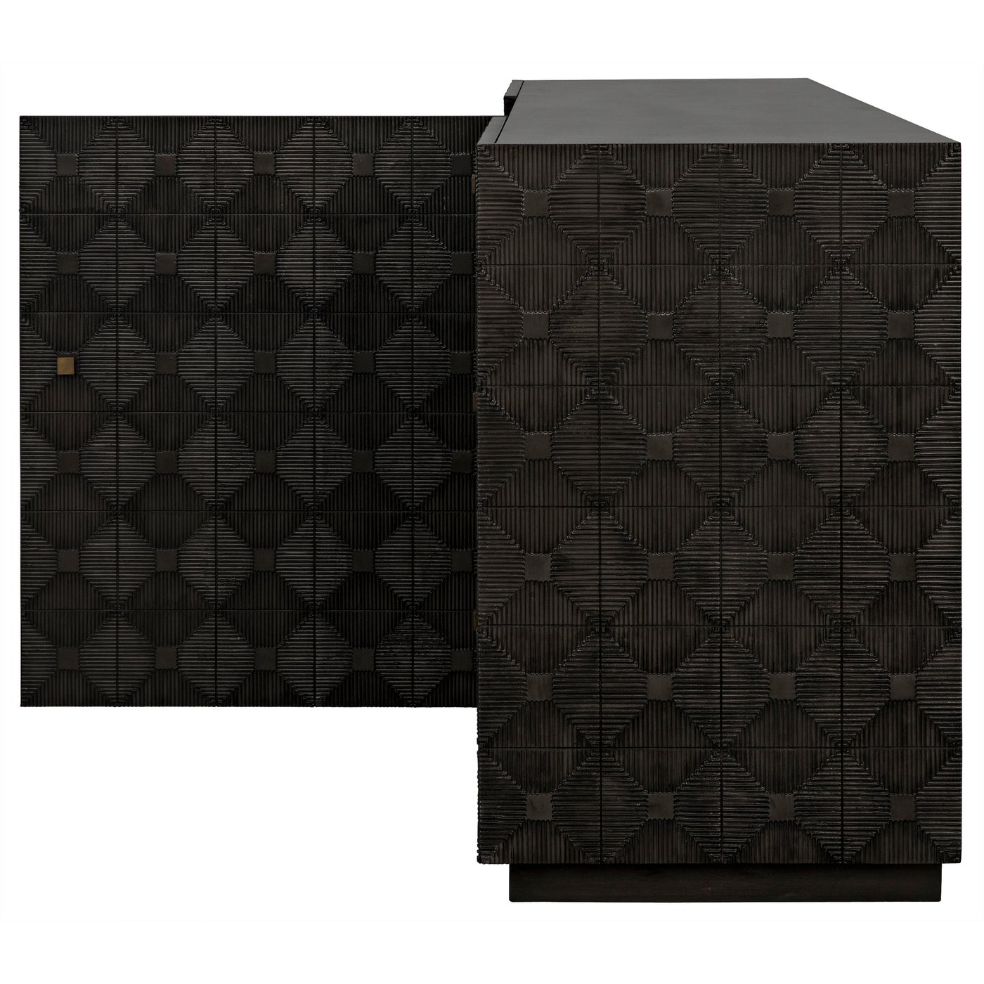 Noir Leon Dresser, Pale