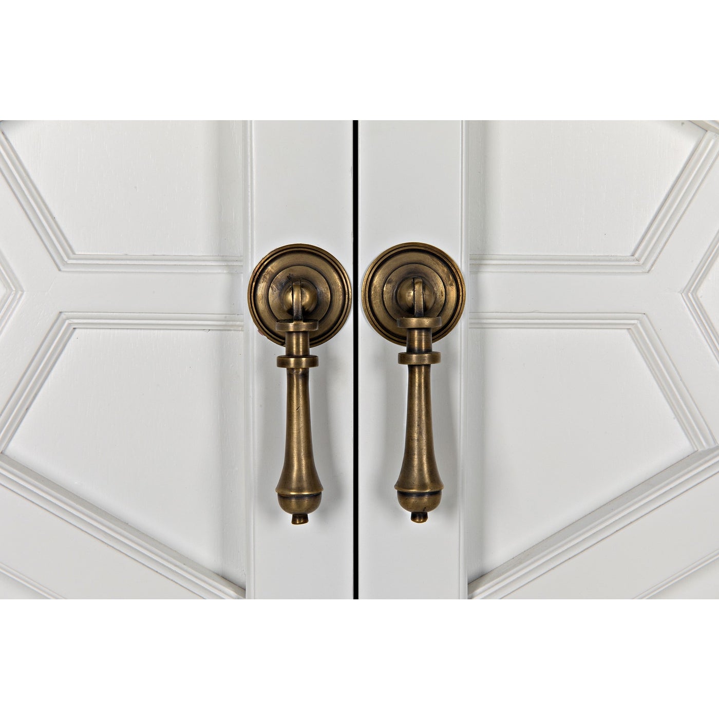 Noir Maharadscha Hutch, Pale